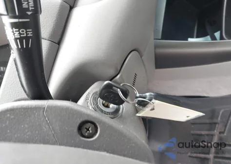 2003 Toyota Camry Le from USA, damaged, VIN 4T1BE32K73U766181